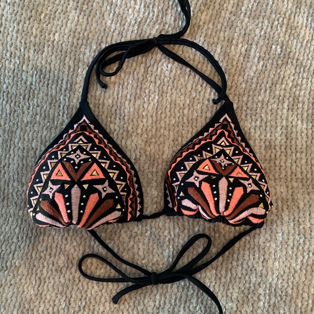 Favorite Target Bikini Top 💕🖤